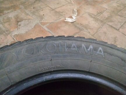 255 60 18 Yokohama ice Guard Stud iG35