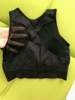 Спортивный топ