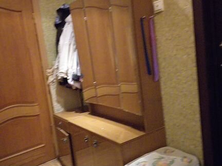 Трюмо- прихожая приличная