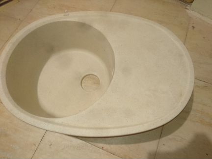 Мойка на кухню интересной формы