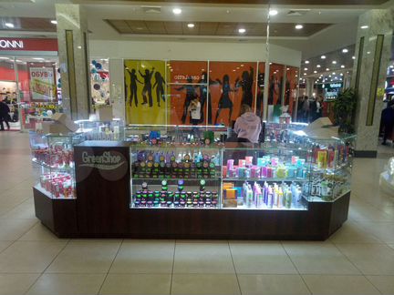 Торговый островок для косметики и парфюмерии