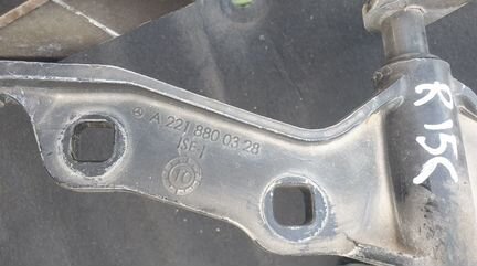 Петля капота левая на Mercedes W221 W216