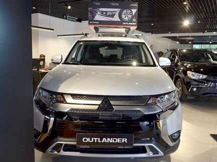 Mitsubishi Outlander 2.0 CVT, 2020