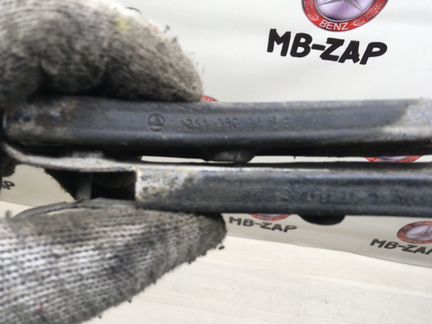 Кронштейн крепления бампера Mercedes W251