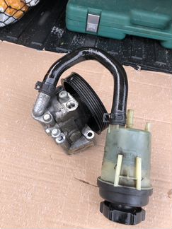 Насос гур Land Rover Freelander 2