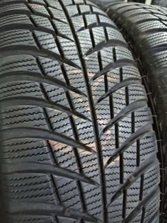215/65/17 Bridgestone blizzak lm 001