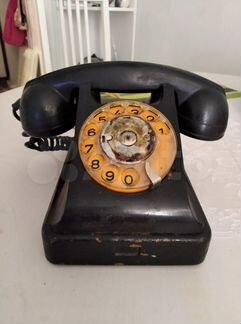 Дисковый телефон 60-х годов