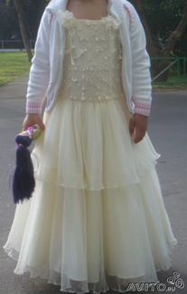Нарядное платье для девочки р. 122 продам