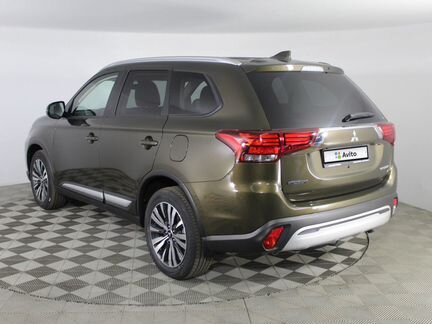 Mitsubishi Outlander 2.0 CVT, 2020