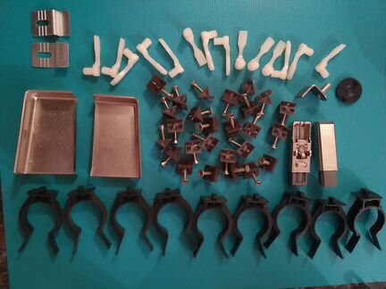 Мебельная фурнитура.Шайбы-заглушки коричневые