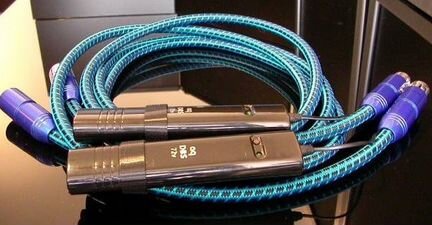 Audioquest SKY DBS 72V XLR и Audioquest Columbia D