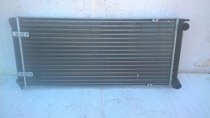 Радиатор охлаждения с А/С на VW Гольф-2 1983-1992