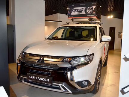 Mitsubishi Outlander 2.4 CVT, 2020