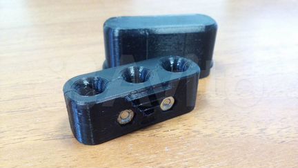 Крепление проводов эхолота Garmin