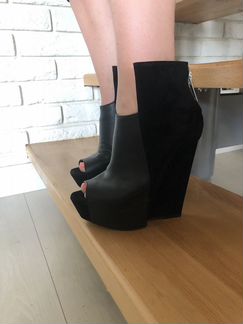 Туфли на танкетке оригинал новые