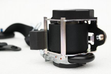 Ремень безопасности левый Ford Mondeo 2007-14