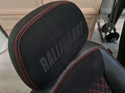 Сиденья Mitsubishi Lancer Ralliart