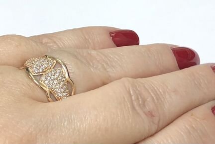 Золотое кольцо 585 пробы с фианитами