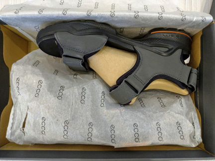 Ecco biom sandal, р.37, состояние новых