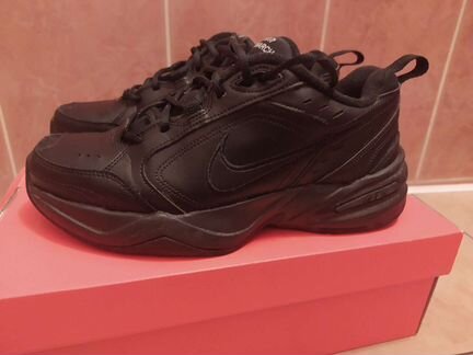 Кроссовки Nike air monarch