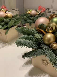 Новогодняя композиция на стол из нобилиса