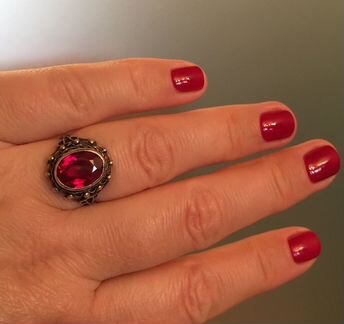 Серебряное кольцо с рубином