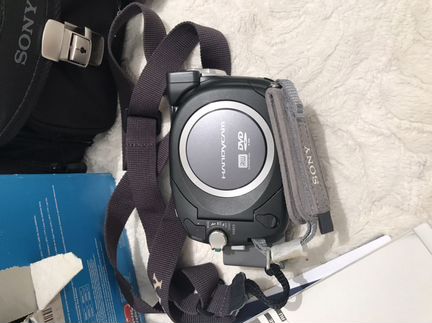 Видеокамера Sony DCR-DVD403E