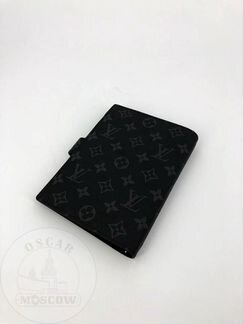 Новый ежедневник Louis Vuitton с кожаной обложкой
