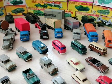 Модели автомобилей1/87 HO гдр фрг