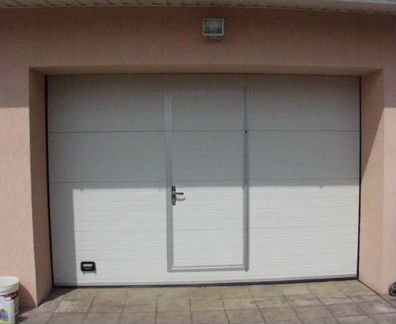 Секционные ворота