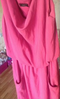 Розовое платье длинное с разрезами летнее