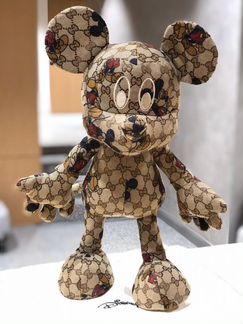 Микки Маус в стиле Gucci