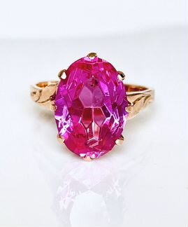 Золотое кольцо с корундом 583 проба
