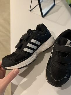 Кроссовки adidas