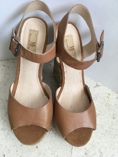 Новые кожаные босоножки р. 36,5