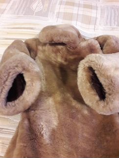 Шуба мутоновая -можно и на девочку и на мальчика