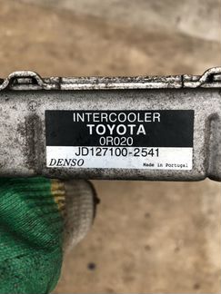 Интеркулер Toyota Auris 1 1AD