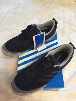 Кроссовки Адидас