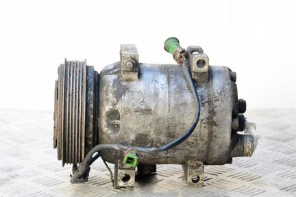 Компрессор кондиционера Audi 100 (C4) 1991-1994