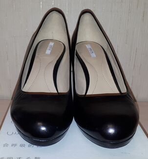 Черные туфли Geox 39 размер обувь, которая дышит