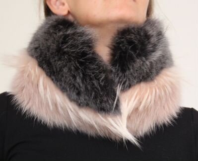 Воротник из меха лисы Yves Salomon,новый