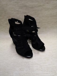 Ботильоны на каблуке