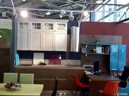 Кухня в шпоне, выставочный образец