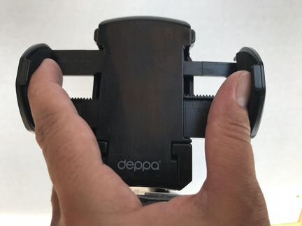 Держатель для телефона в машину