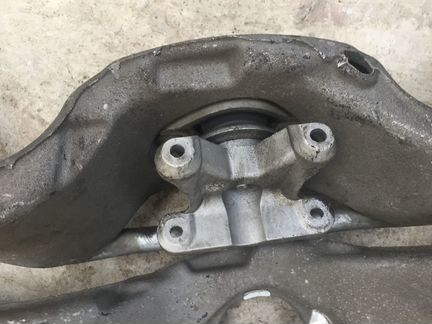 Кронштейн АКПП с подушкой 8E0399115F Audi A4 8E B6