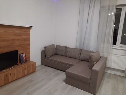 2-к квартира, 75 м², 2/4 эт.