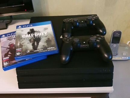 Sony PlayStation 4 Pro 1Tb, 2 геймпада,две игры