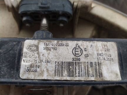 Фара противотуманная правая 2032702 Daf 106
