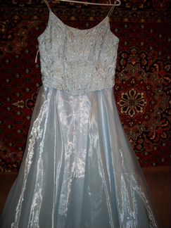 Вечернее платье