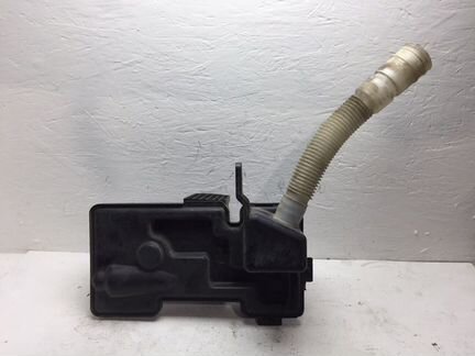 Бачок омывателя Volkswagen Tiguan 2.0 TDI 2010